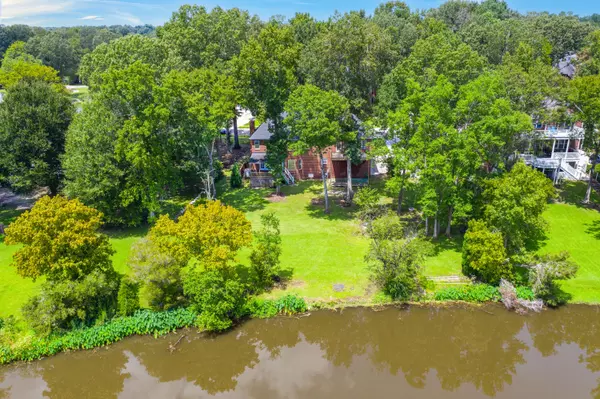 Goose Creek, SC 29445,154 Loganberry Circle Cir