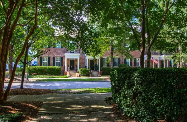 811 Center Park St, Daniel Island, SC 29492