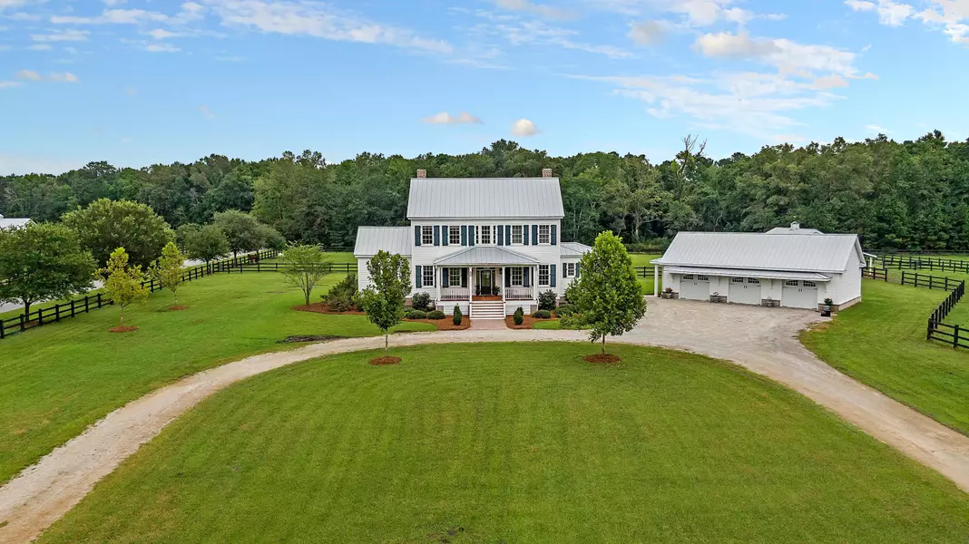 205 Saddlehorn Ln, Ravenel, SC 29470