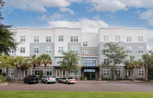 200 River Landing Dr #103a, Daniel Island, SC 29492