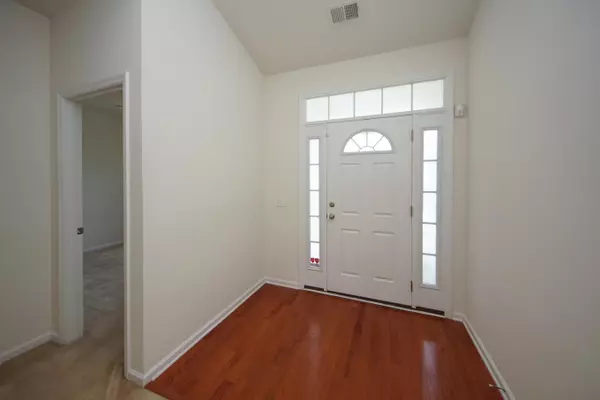 North Charleston, SC 29420,8023 Hyannis Ct