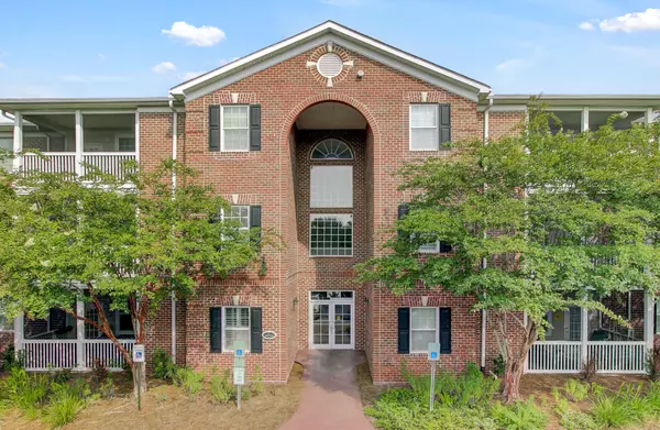 1485 Cambridge Lakes Dr #203, Mount Pleasant, SC 29464