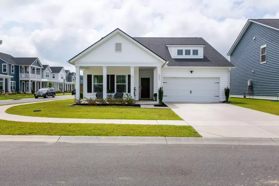 203 Gumdrop Trl, Summerville, SC 29485