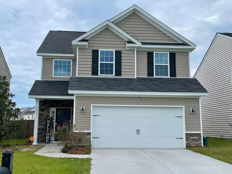 699 Silver Moss Dr, Moncks Corner, SC 29461