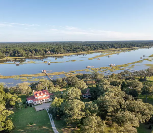 Wadmalaw Island, SC 29487,4799 Retriever Rd