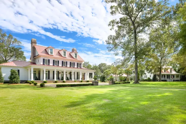 4799 Retriever Rd, Wadmalaw Island, SC 29487