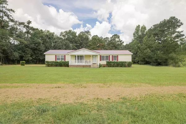 5089 Red Oak Rd, Cottageville, SC 29435