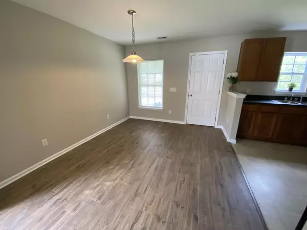 Summerville, SC 29483,212 Avonshire Dr