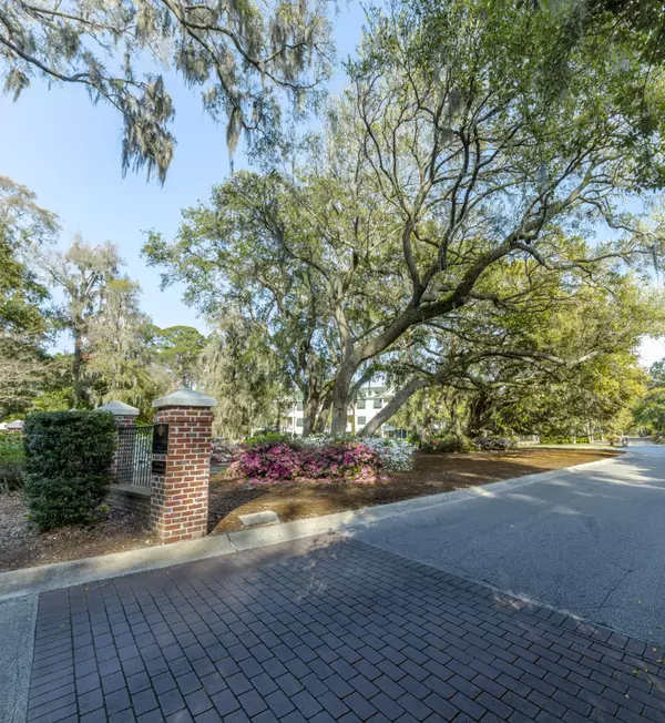 2877 Maritime Forest Dr, Johns Island, SC 29455