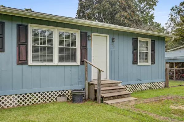 Huger, SC 29450,920 Frances St