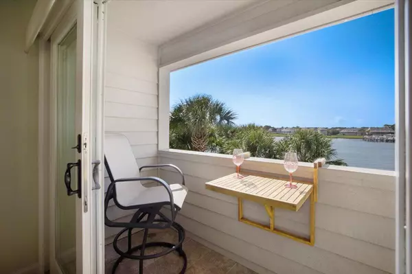 Folly Beach, SC 29439,39 Mariners Cay Dr