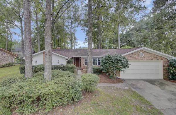 111 Sweetbriar Rd, Summerville, SC 29485