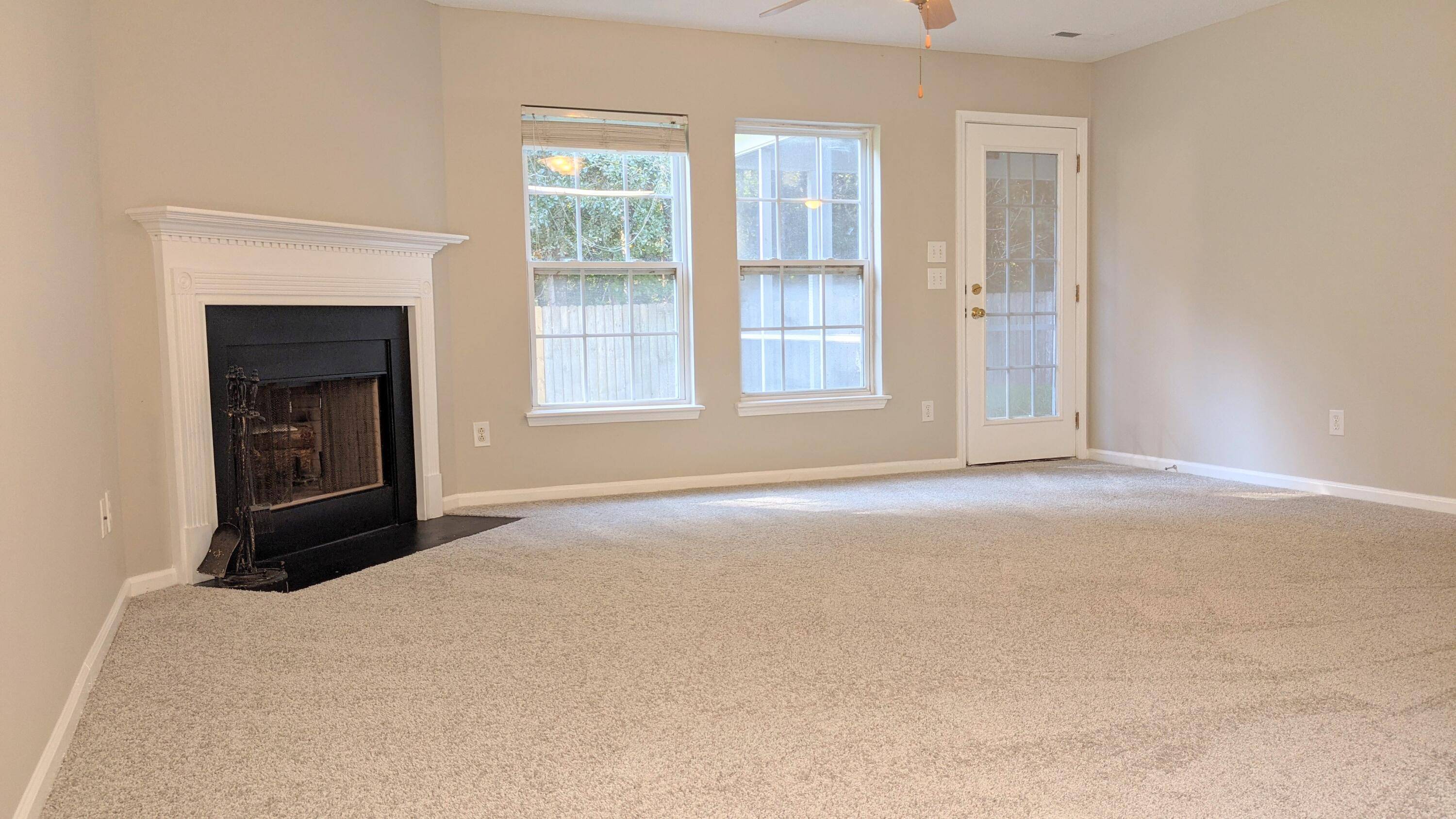 Summerville, SC 29485,4990 Harthill Ave