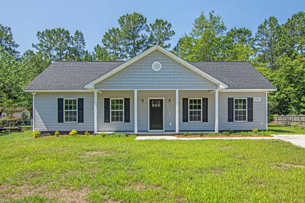 259 S Railroad Ave, Ridgeville, SC 29472