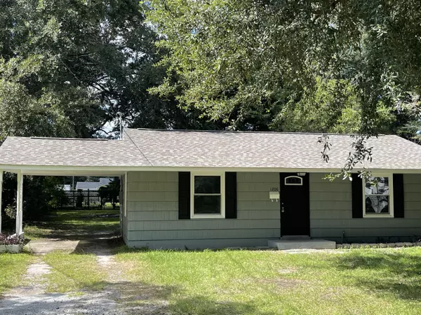 1206 Hawthorne Rd,  Hanahan,  SC 29410