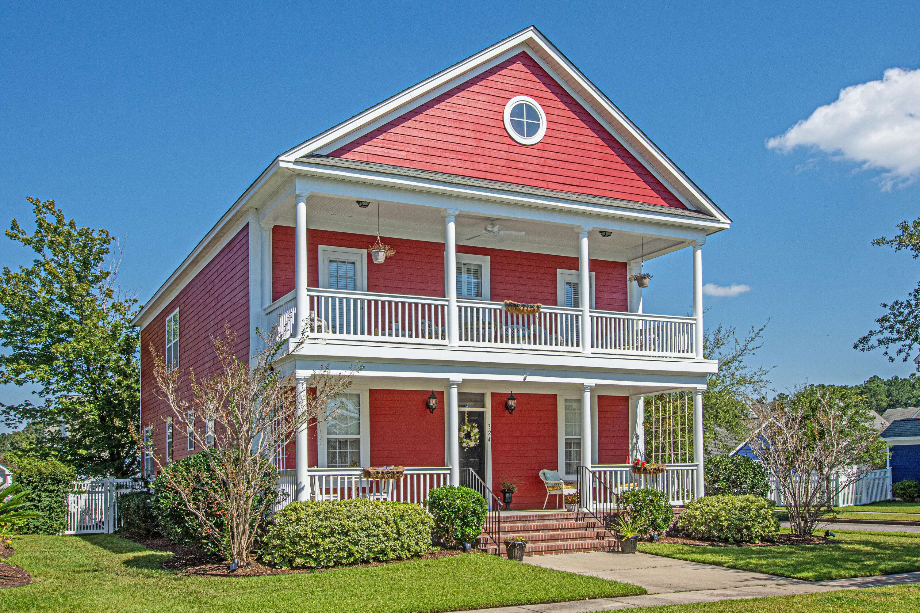 Summerville, SC 29483,324 Foxglove Ave
