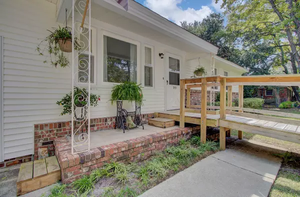 Mount Pleasant, SC 29464,919 Center St