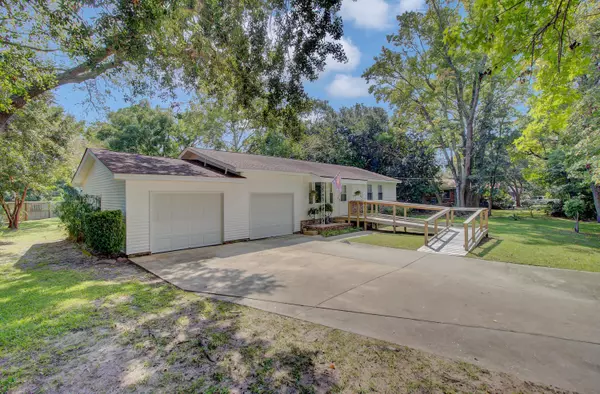 Mount Pleasant, SC 29464,919 Center St