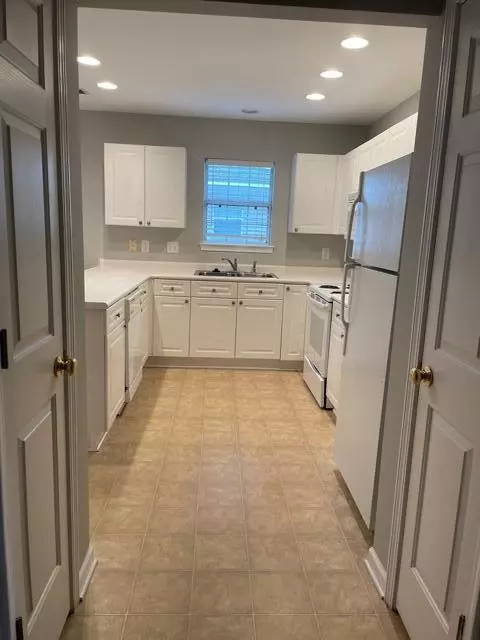 Mount Pleasant, SC 29466,2220 Kings Gate Ln