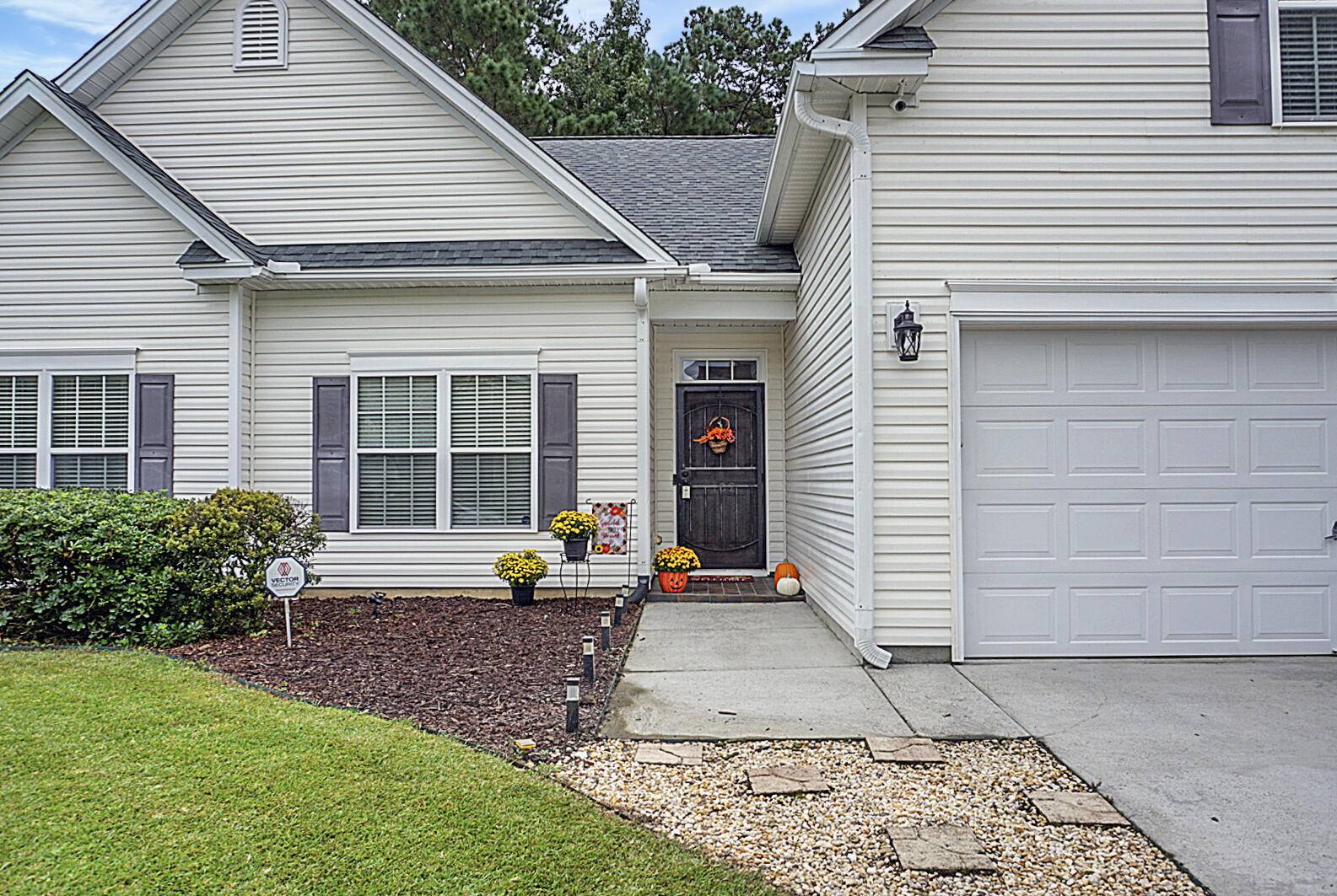 Summerville, SC 29485,5102 Village Crier Ln