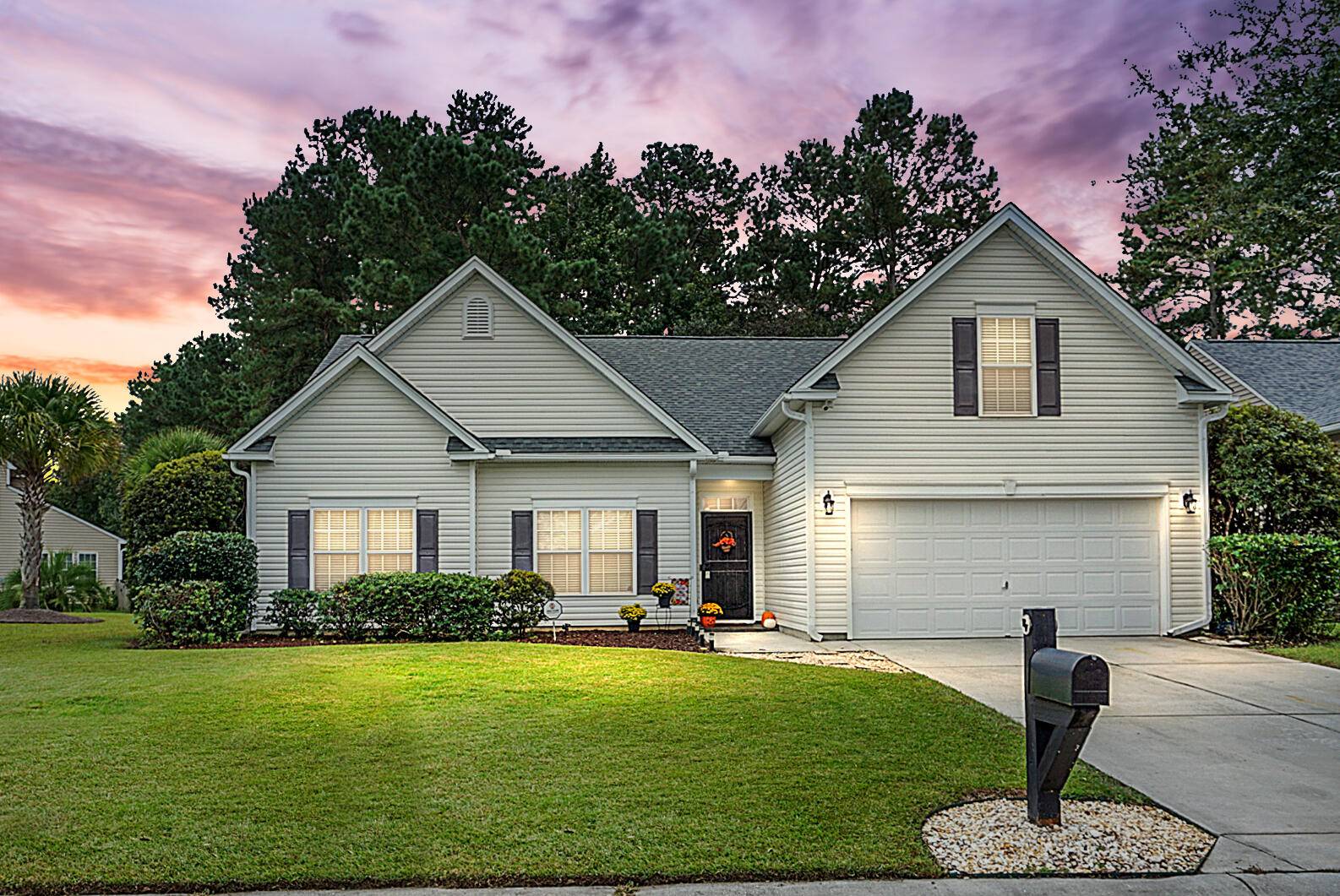 Summerville, SC 29485,5102 Village Crier Ln