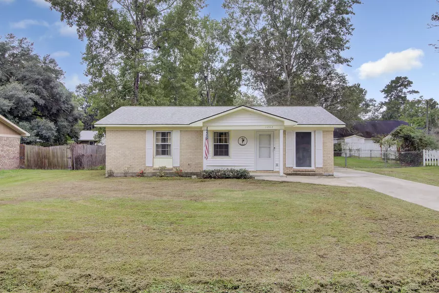 1202 Saylors Ave, Moncks Corner, SC 29461