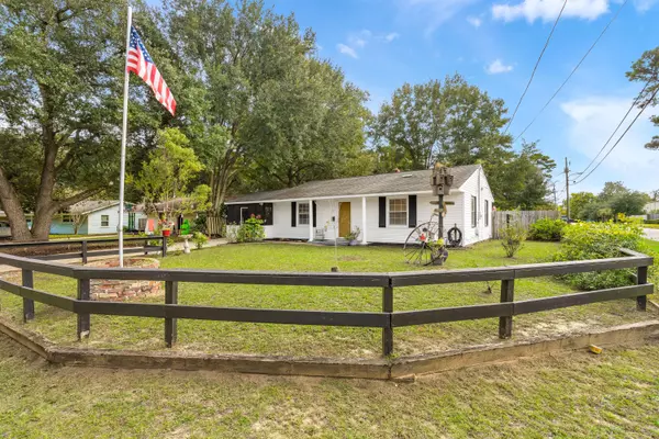 Hanahan, SC 29410,1211 Hawthorne Cir