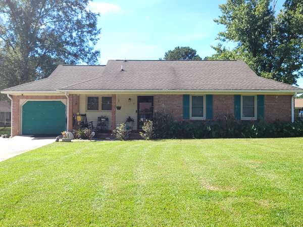 15 Bonnie Burn Rd, Goose Creek, SC 29445