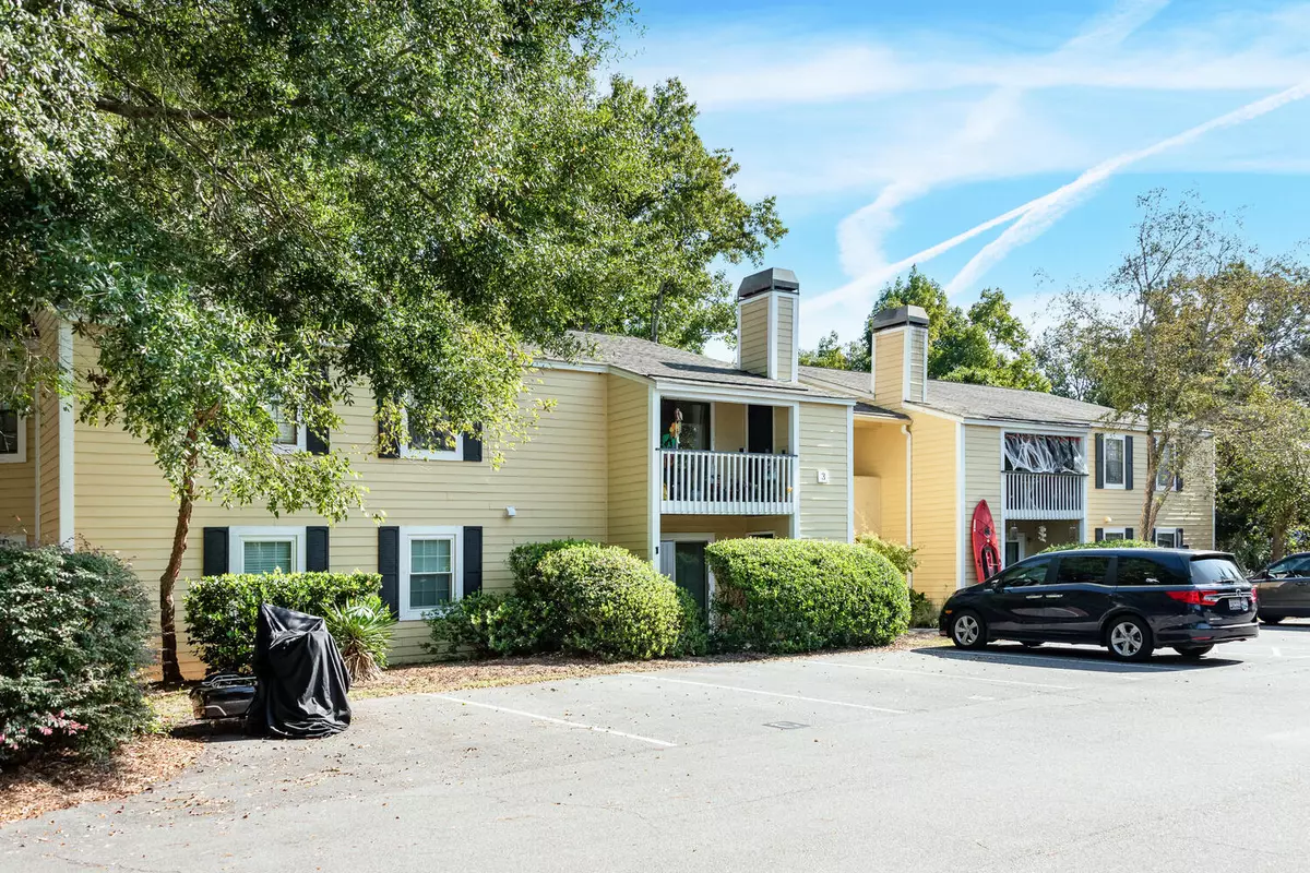 Mount Pleasant, SC 29464,1054 Anna Knapp Blvd #3d