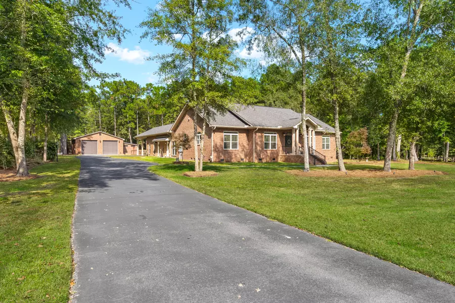 1092 Millies Way Dr, Moncks Corner, SC 29461