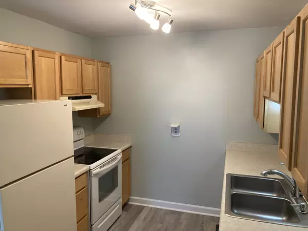 Charleston, SC 29412,21 Rivers Point Row #17h