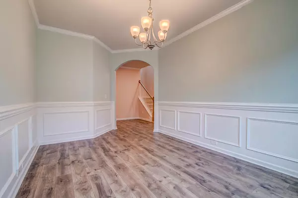 Ladson, SC 29456,9828 English Elm St