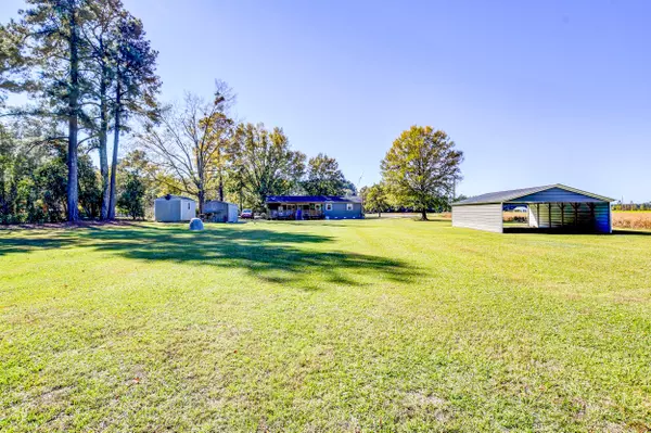 504 Delos Rd, Kingstree, SC 29556