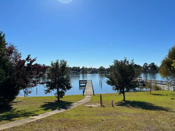 1110 Joyner Dr, Summerton, SC 29148