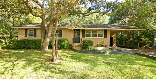 22 Murray Hill Dr, Charleston, SC 29407