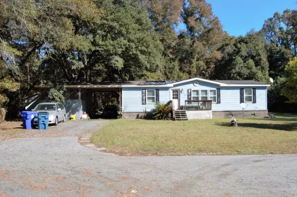 1833 Grover Rd, Johns Island, SC 29455