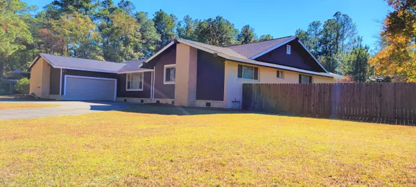 625 Longleaf Dr, Walterboro, SC 29488