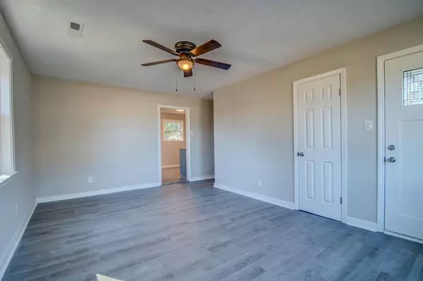 Moncks Corner, SC 29461,202 Wall St