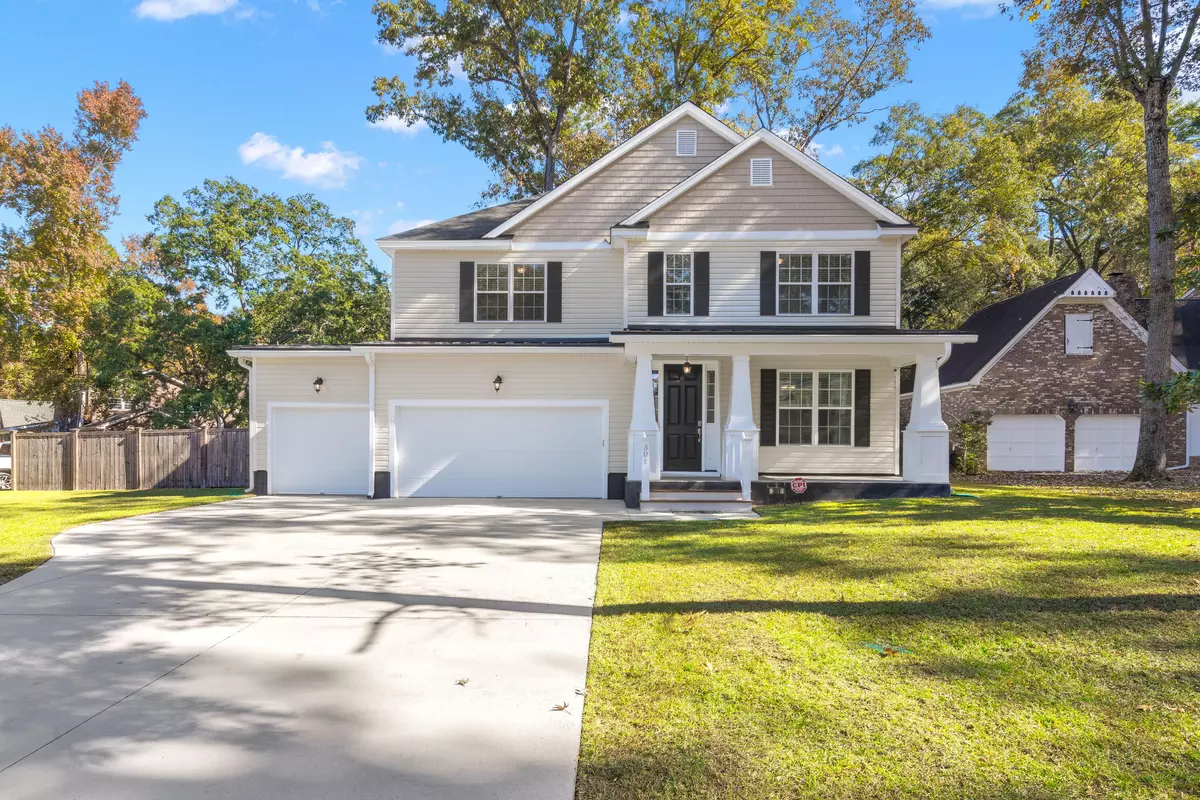 Summerville, SC 29485,301 Lakeview Dr