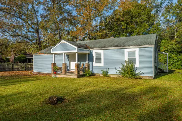 Summerville, SC 29483,806 N Magnolia St #A & B