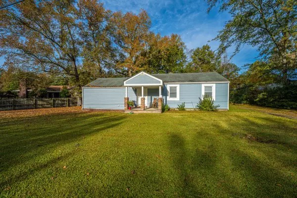 Summerville, SC 29483,806 N Magnolia St #A & B