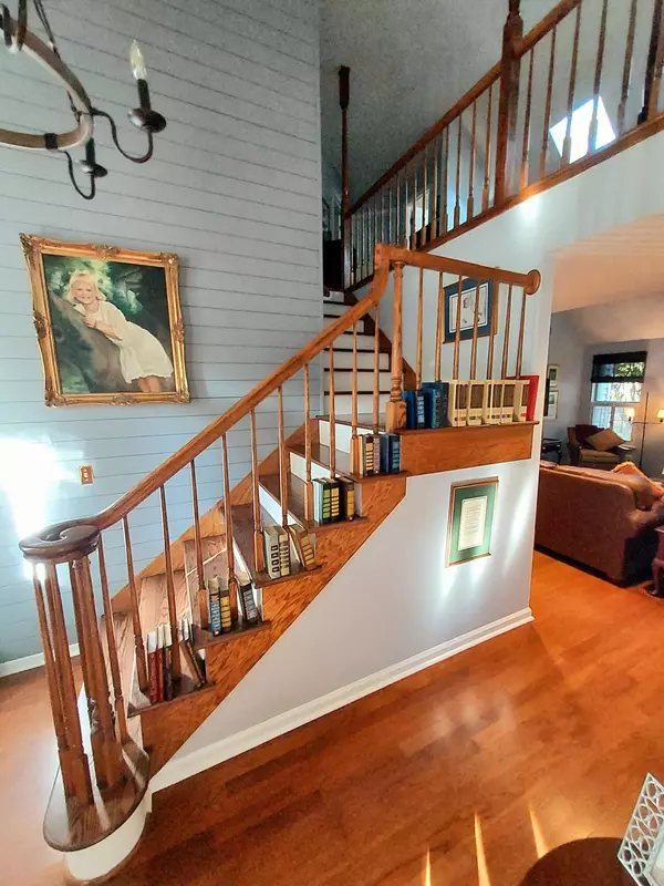 Summerville, SC 29485,204 Wickford Ct