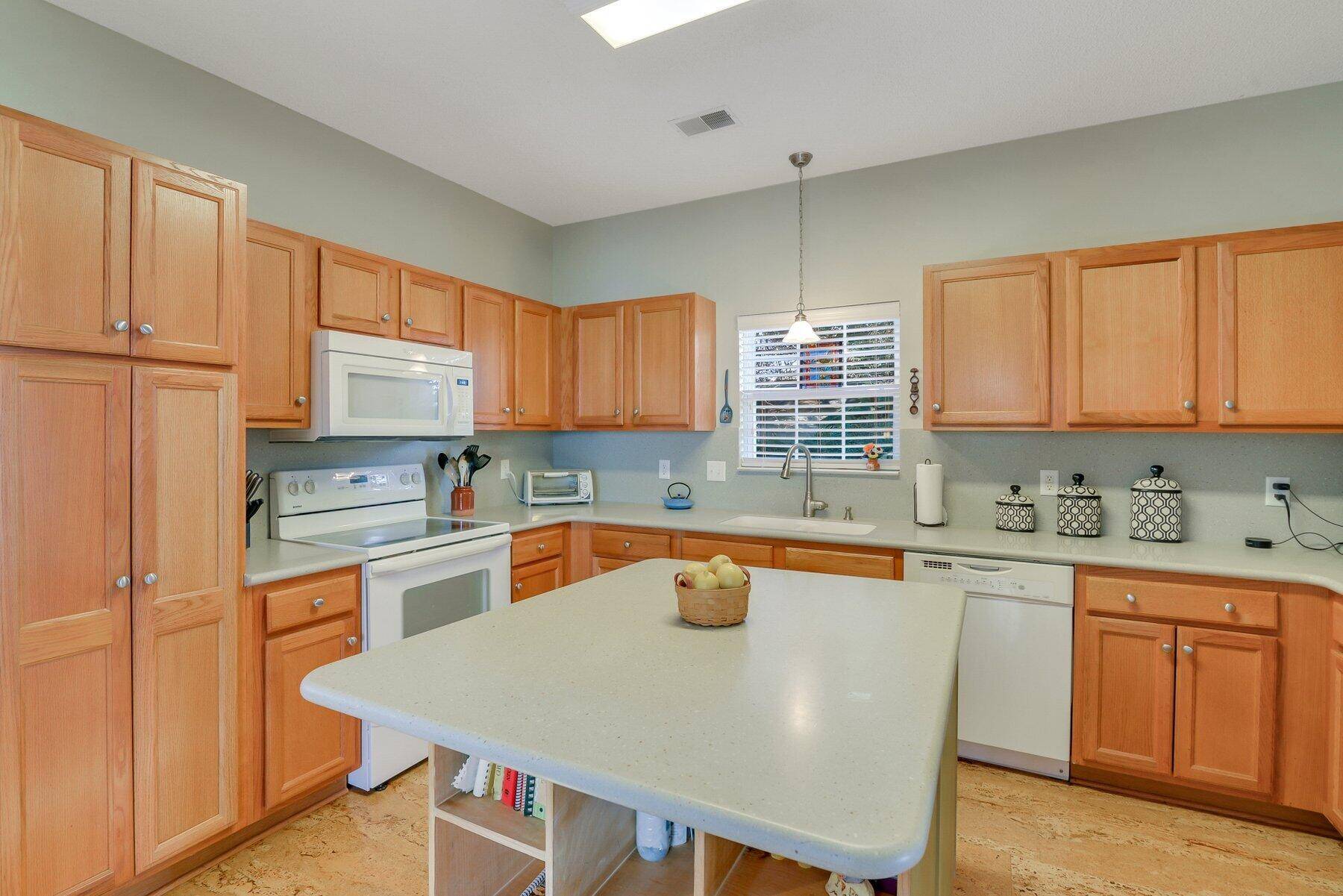 Charleston, SC 29412,1453 Swamp Fox Ln