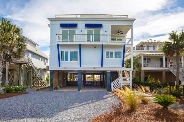 Folly Beach, SC 29439,1027 W Ashley Ave