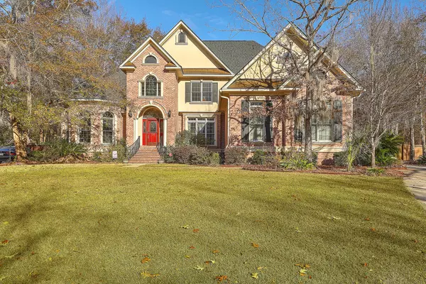 122 Loganberry Cir, Goose Creek, SC 29445