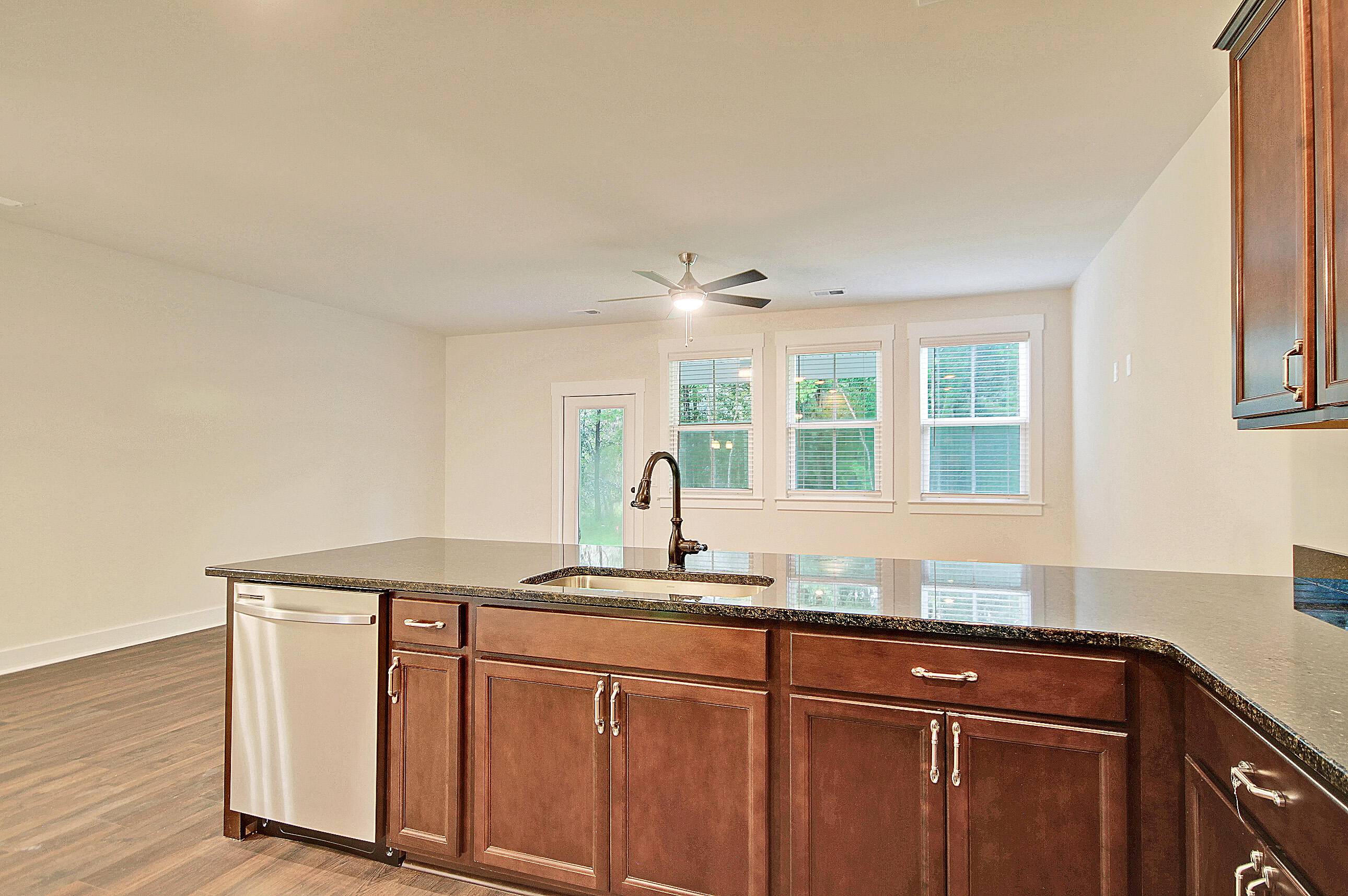 North Charleston, SC 29418,7781 Park Gate Dr