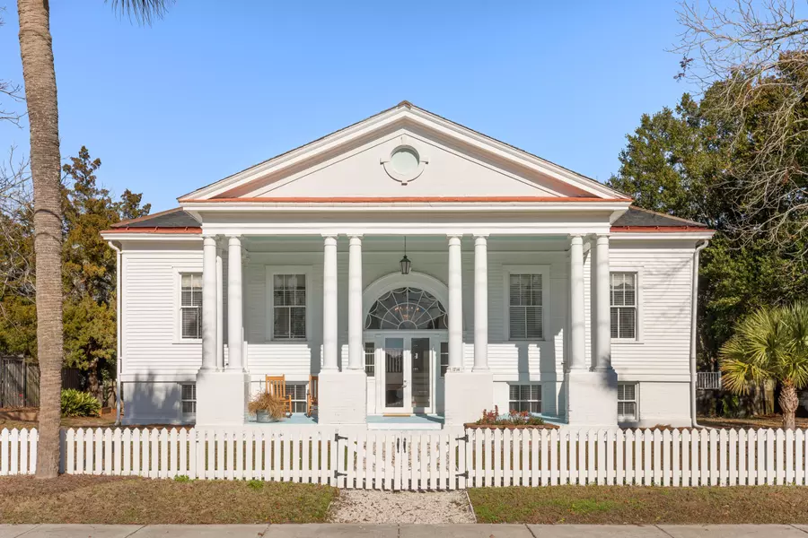 1714 Middle St, Sullivans Island, SC 29482