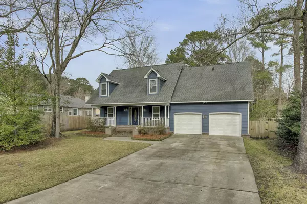 Summerville, SC 29485,111 Retriever Ln