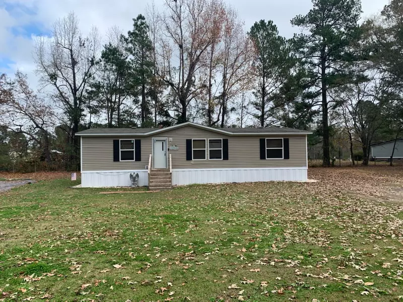 214 Rae Ln, Bonneau, SC 29431