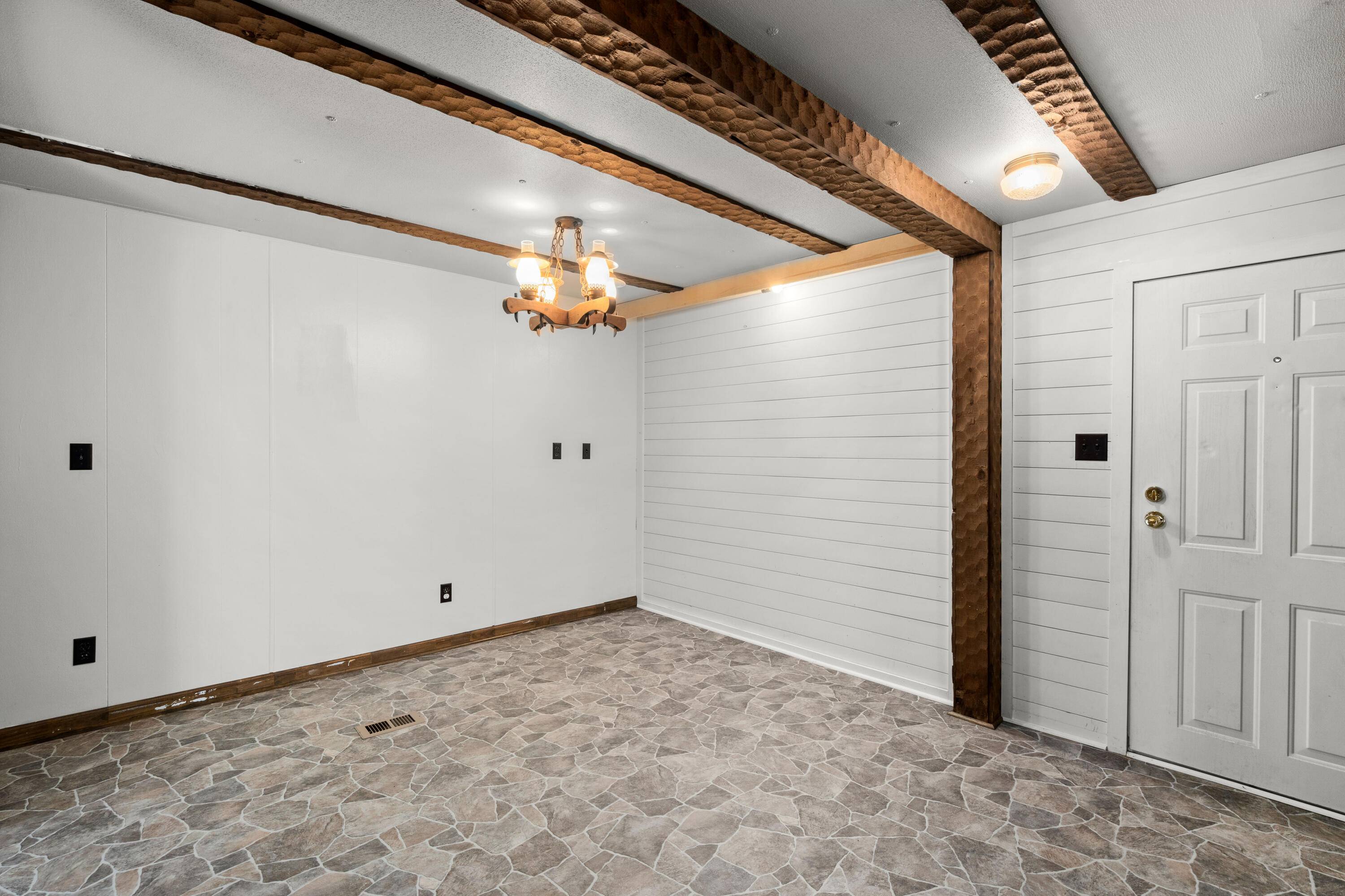 Summerville, SC 29483,207 Poplar Cir